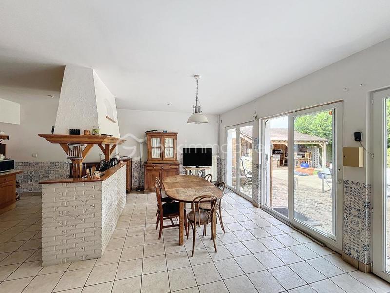 Propriété - 550 m² - 18 pièces