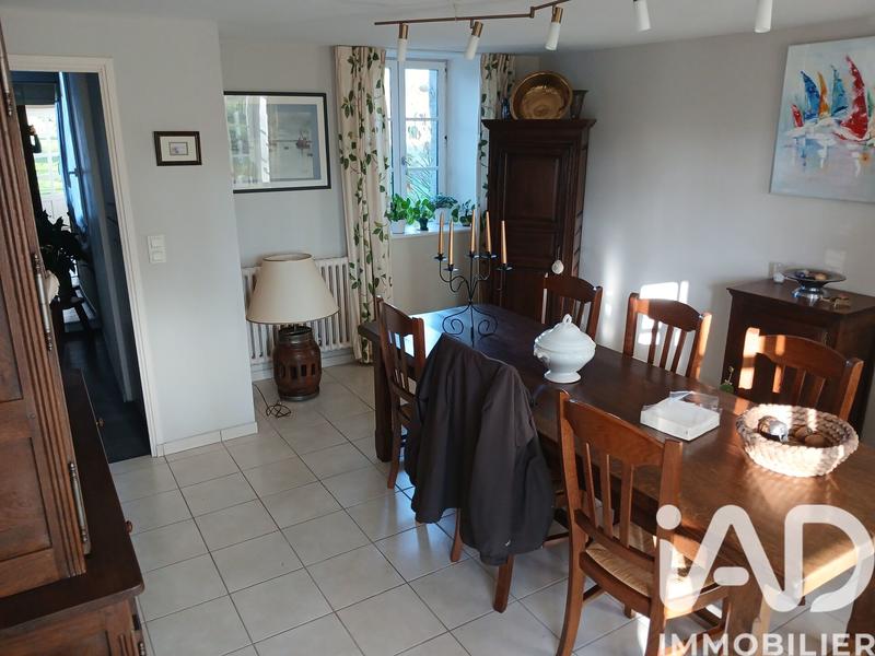 Maison - 212 m² - 11 pièces