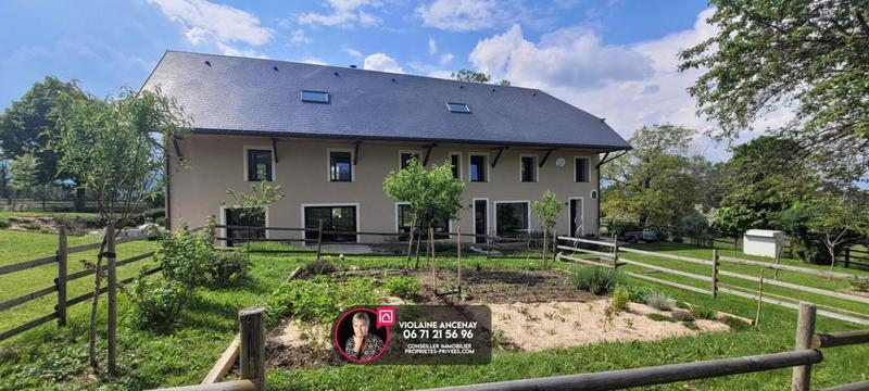 Maison - 320 m² - 7 pièces