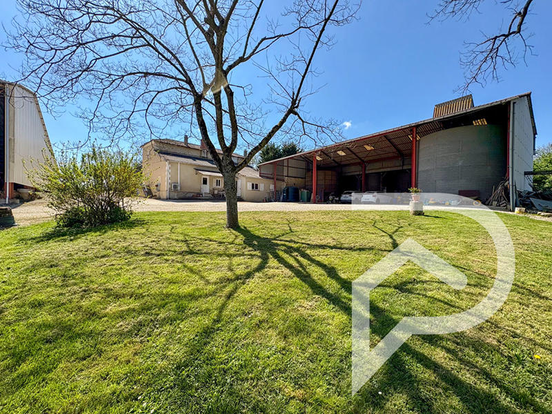 Maison - 187 m² - 11 pièces