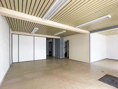 Maison - 300 m² - 6 pièces