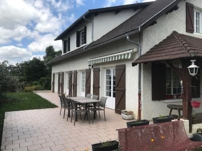 Maison - 198 m² - 8 pièces