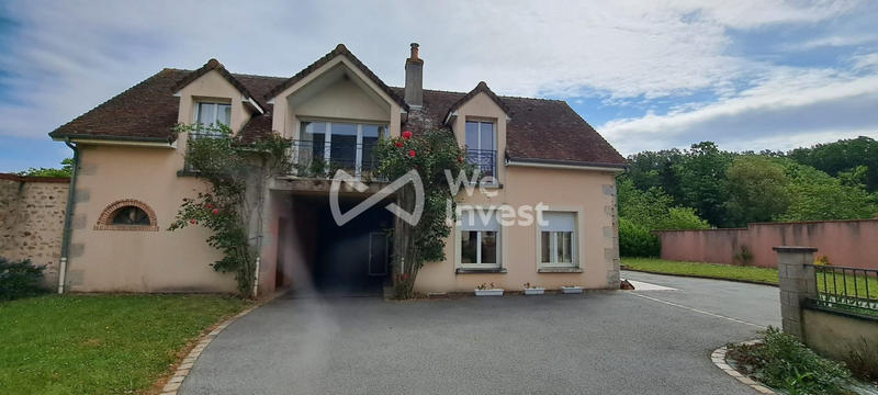 Maison - 234 m² - 8 pièces