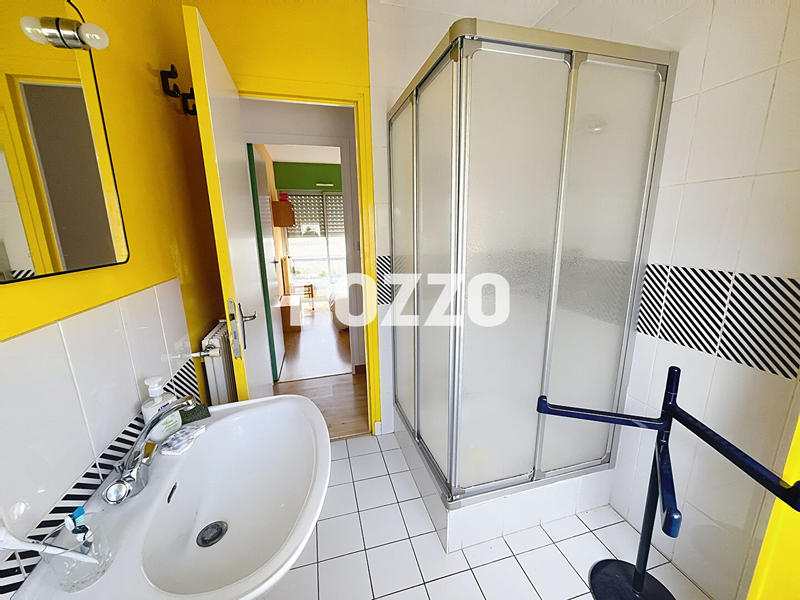 Maison - 177 m² - 9 pièces