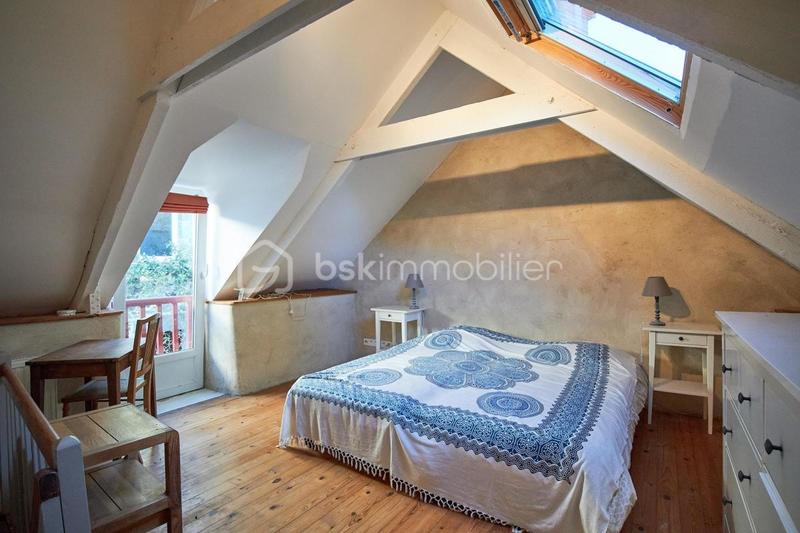 Maison en pierre - 180 m² - 11 pièces