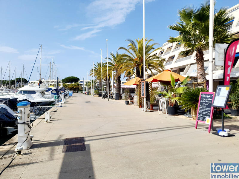 Fonds de commerce - Magasins - 180 m²