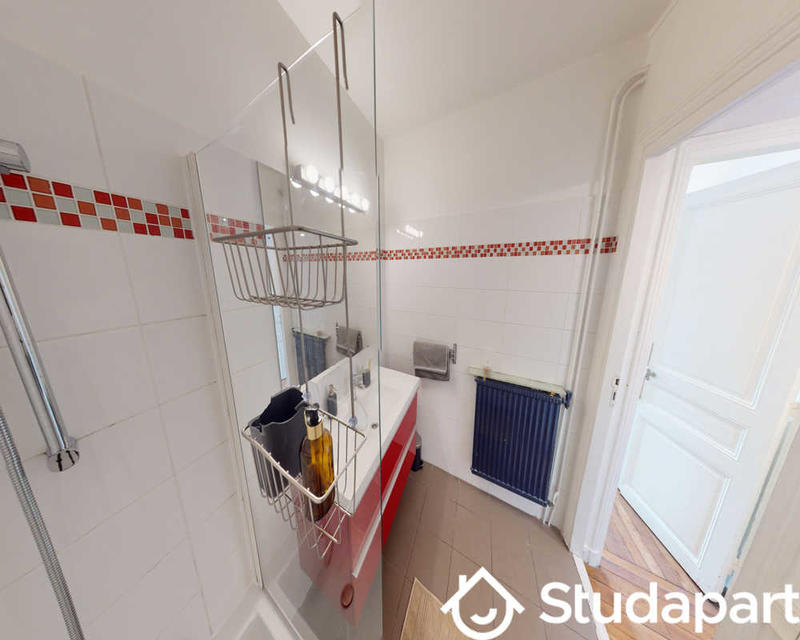 Chambre - 80 m² - 1 pièce