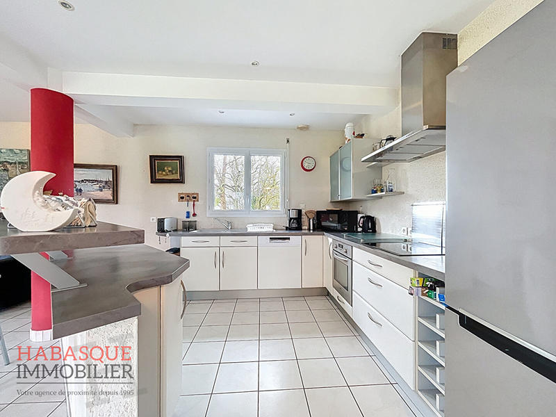 Maison - 142 m² - 7 pièces