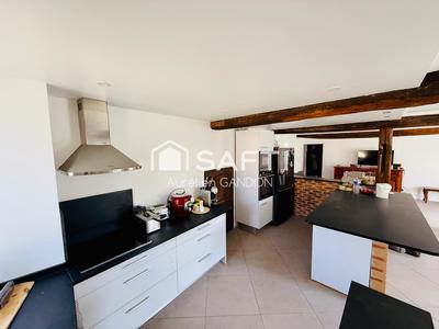 Maison - 130 m² - 8 pièces