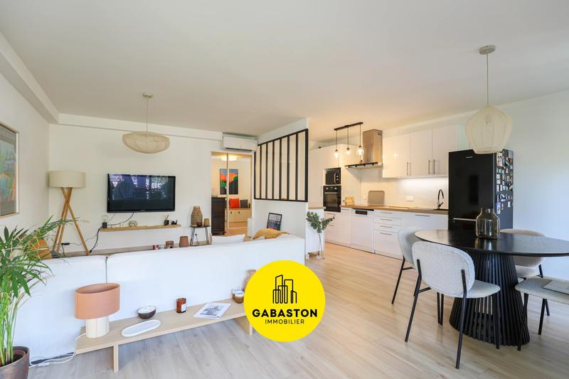 Appartement - 85 m² - 4 pièces