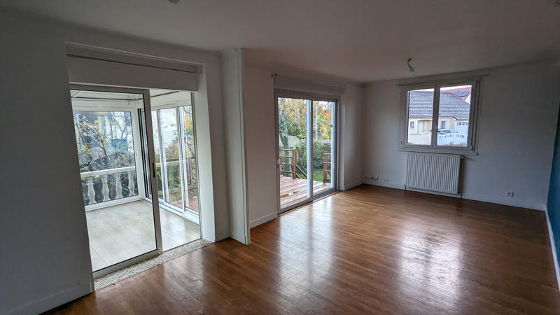 Maison - 90 m² - 5 pièces