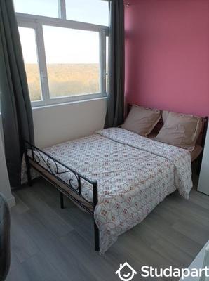 Chambre - 68 m² - 1 pièce