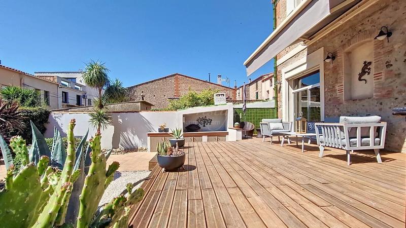 Maison - 214 m² - 6 pièces