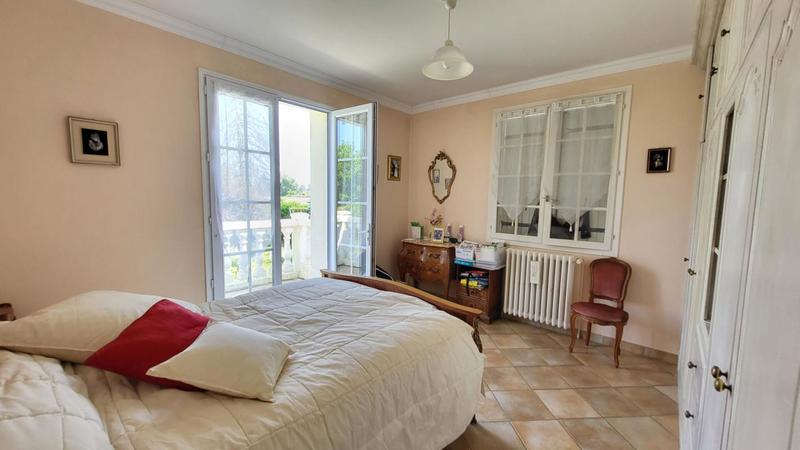 Maison - 210 m² - 6 pièces