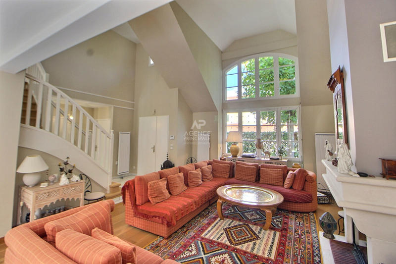 Villa - 180 m² - 7 pièces