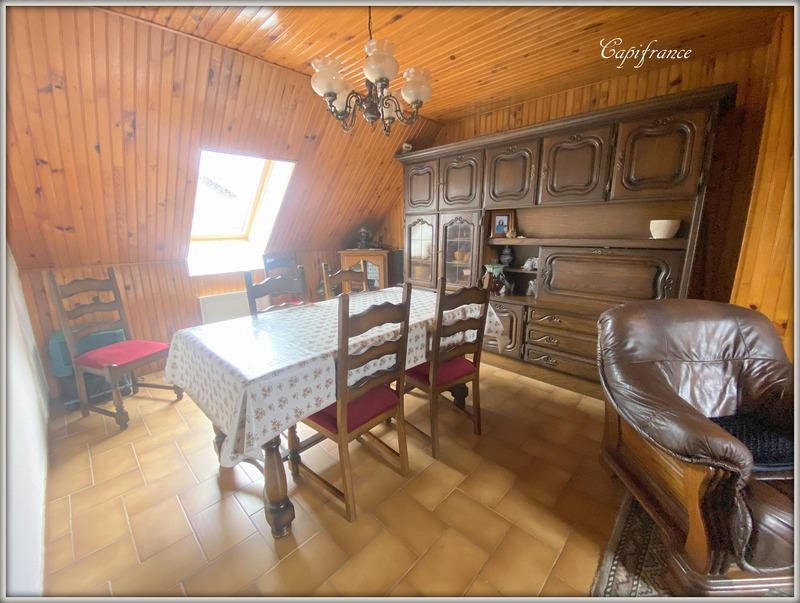 Maison - 165 m² - 8 pièces