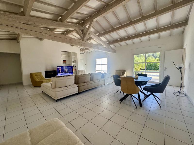 Maison - 185 m² - 5 pièces