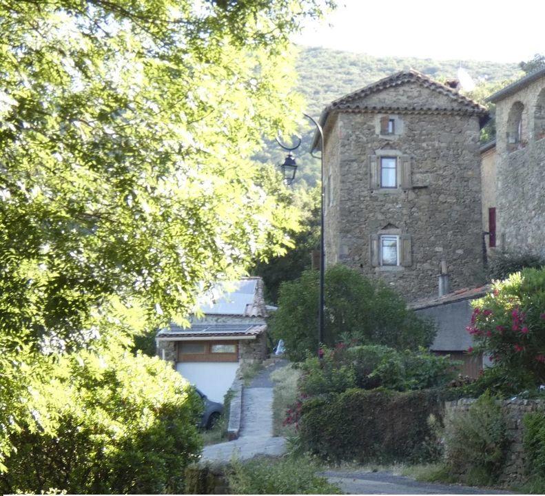 Maison de village - 90 m² - 5 pièces