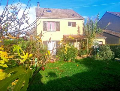 Maison traditionnelle - 118 m² - 6 pièces