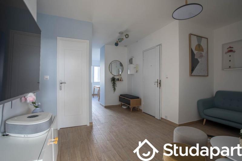 Chambre - 13 m² - 1 pièce