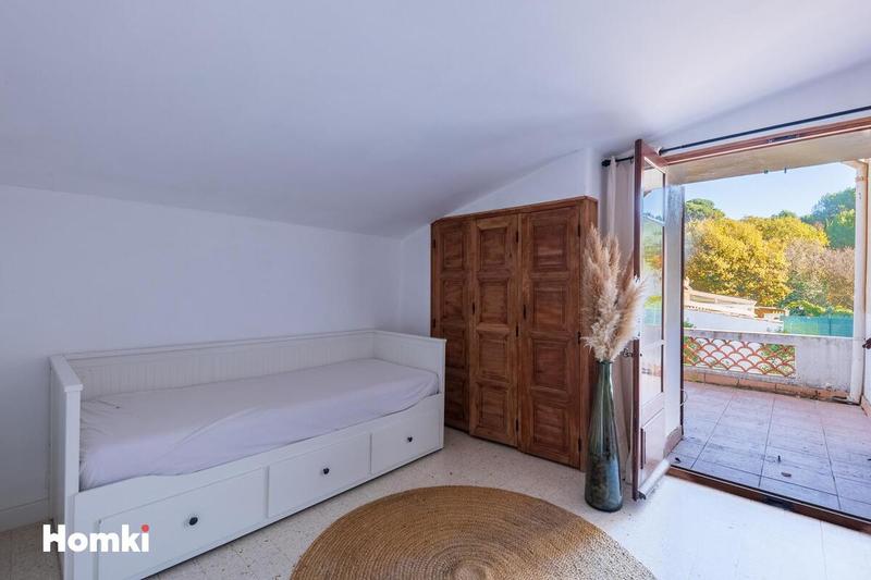 Maison - 200 m² - 5 pièces