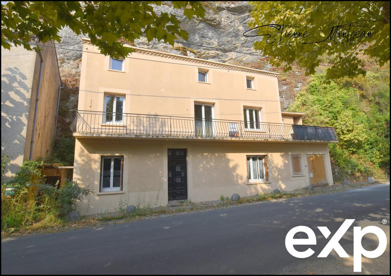 Maison traditionnelle - 69 m² - 4 pièces