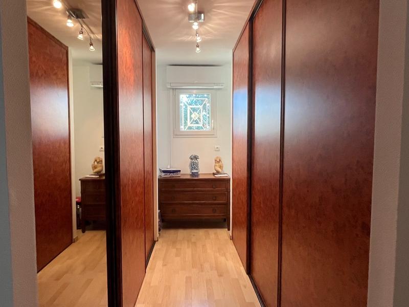 Maison contemporaine - 267 m² - 10 pièces