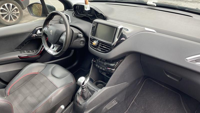 Peugeot 208 1.2 PureTech 110 Gt Line