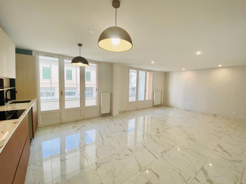 Appartement - 106 m² - 5 pièces