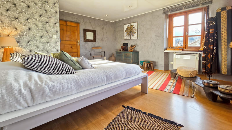 Maison - 245 m² - 7 pièces