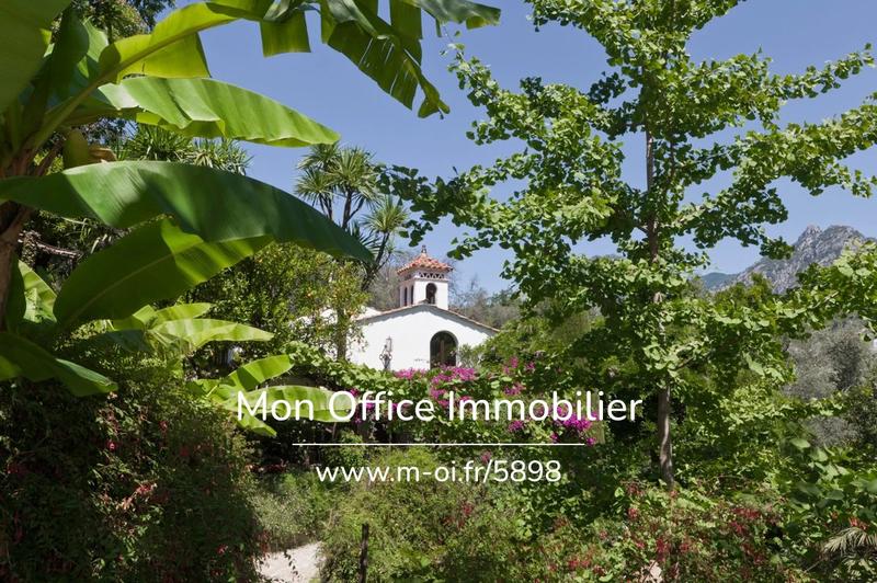 Propriété - 850 m² - 15 pièces