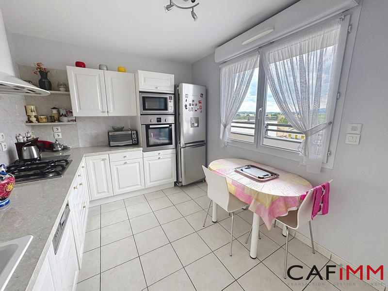 Appartement - 111 m² - 4 pièces