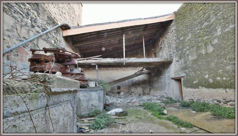 Maison - 317 m² - 1 pièce