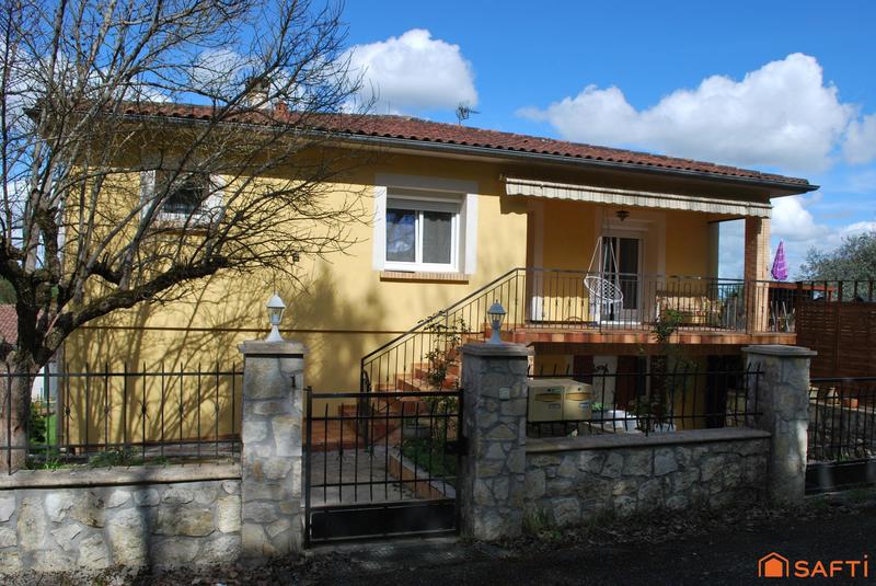 Maison - 217 m² - 7 pièces