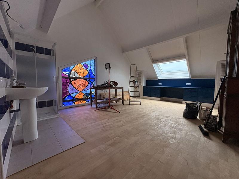 Maison - 240 m² - 5 pièces