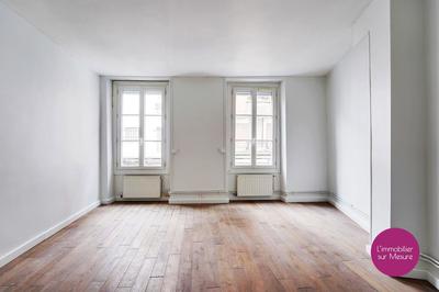 Studio - 27 m² - 1 pièce