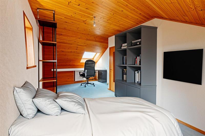 Maison - 230 m² - 8 pièces