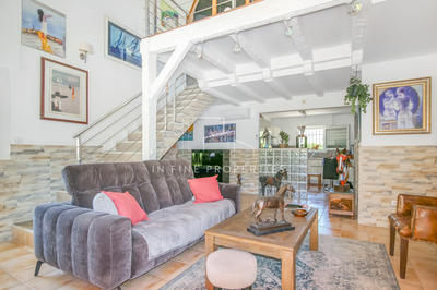 Maison - 111 m² - 4 pièces