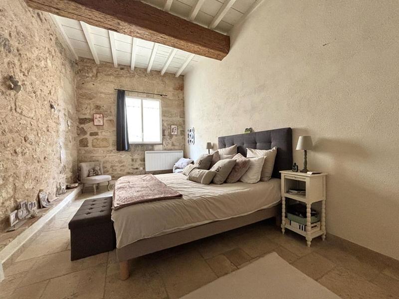 Maison - 340 m² - 10 pièces