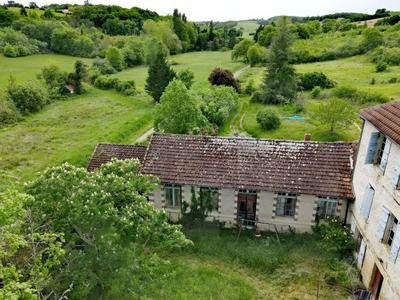 Maison - 410 m² - 8 pièces