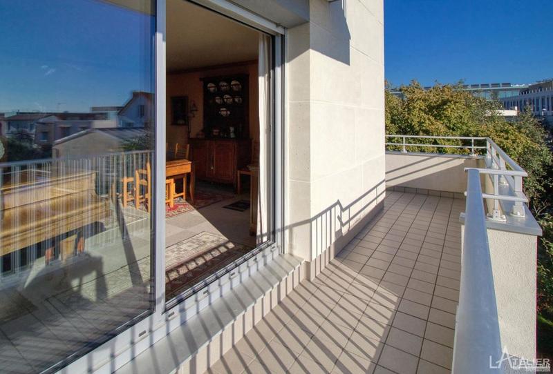 Appartement - 90 m² - 4 pièces