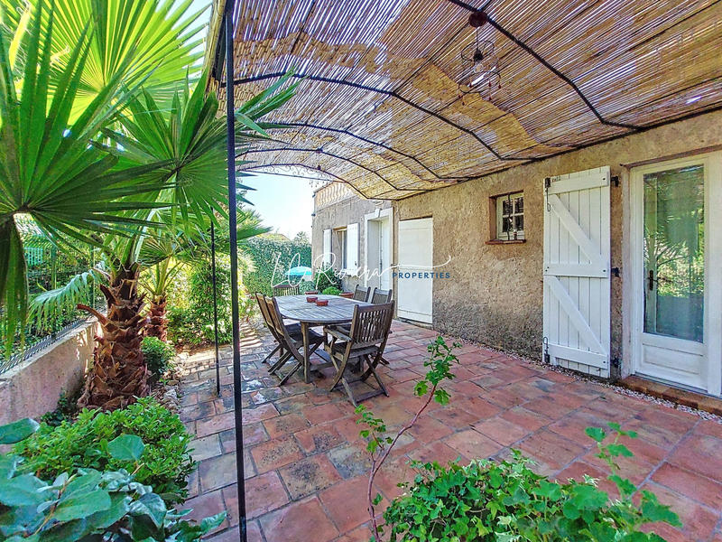 Villa - 259 m² - 10 pièces