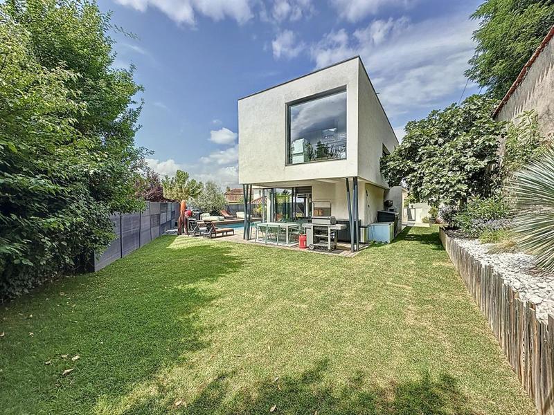 Maison - 140 m² - 5 pièces