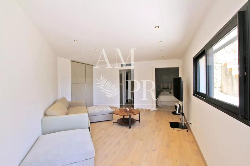 Villa - 230 m² - 8 pièces