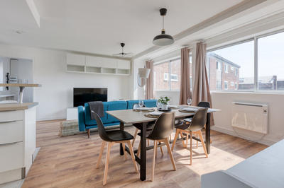 Appartement - 100 m² - 5 pièces