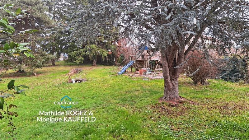 Maison - 274 m² - 7 pièces