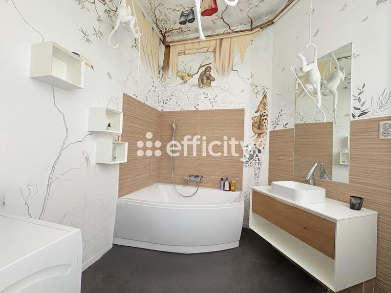 Appartement - 101 m² - 4 pièces