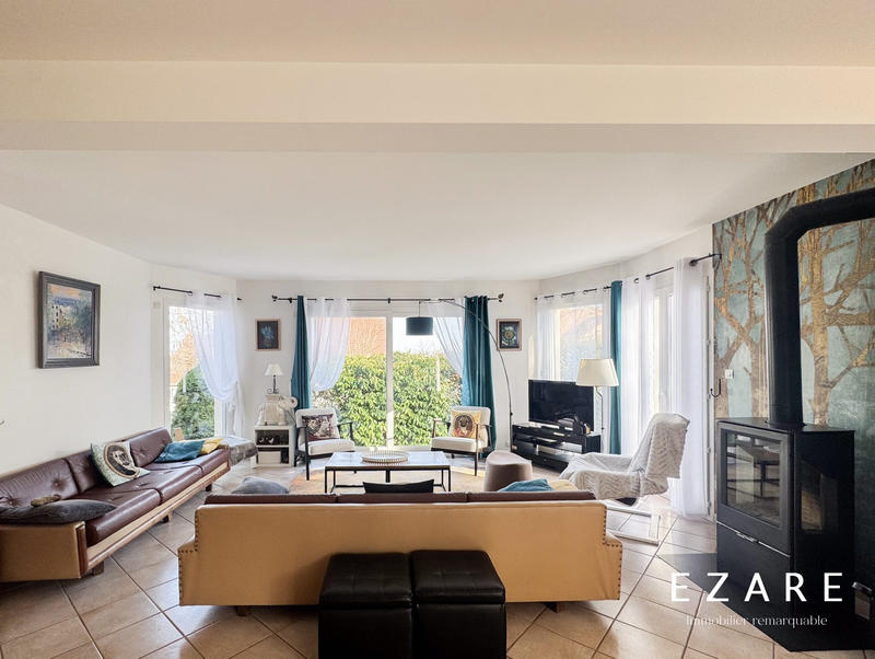 Maison - 180 m² - 7 pièces