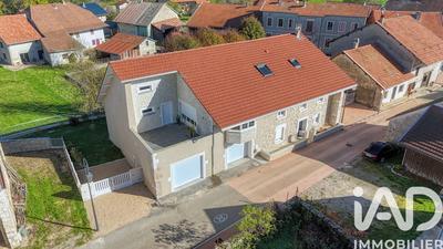 Maison - 240 m² - 7 pièces