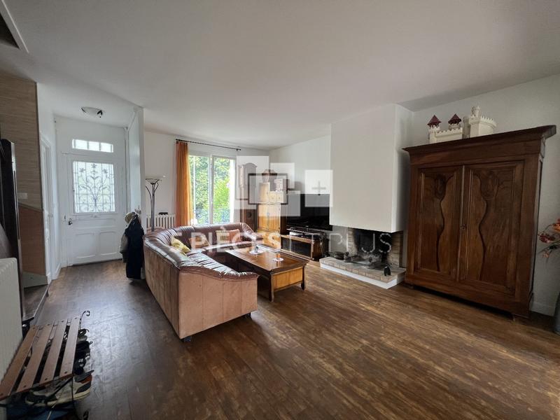 Maison - 200 m² - 7 pièces